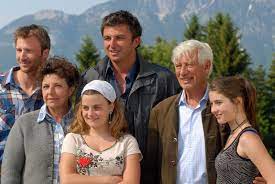 Thomas fritsch ist im alter von 77 jahren am mittwoch gestorben. So Sahen Die Bergdoktor Stars In Jungen Jahren Aus