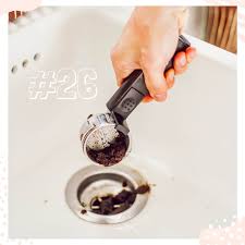 Calendrier De L Apres Zero Dechet Jour 26 Le Marc De Cafe Vous Etes Adapte Du Cafe Et Vous En Buvez Plusieurs Tasses Par Jour Plu Garlic Press Garlic