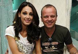 Non sei ancora registrato ? Anna Tatangelo Eta Figlio Marito Altezza Peso Misure Sanremo 2019