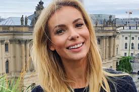 Izabela janachowska zdradziła, czy jej mąż jest już rozpoznawalny. Nie Zgadniecie Ile Kosztuja Ubranka W Ktore Izabela Janachowska Ubiera Synka Przesada Super Express Wiadomosci Polityka Sport