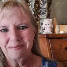 years ago, I snuck an actor buddy and his friend into Comic-Con a few hours  in, and amid casual convo, I asked the +1 what he did for a living "I'm in