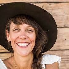 Elizabeth Lein's Instagram, Twitter & Facebook