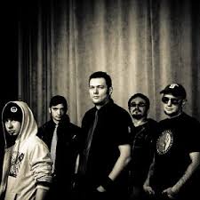 Kapela smola a hrušky podáva najúčinnejšiu metódu prevencie proti negatívnym vplyvom pandémie. Som Najebany Smola A Hrusky Last Fm