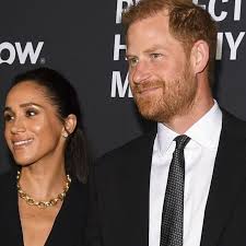 Prince Harry and Meghan 'ready to strategise' peace deal with Firm