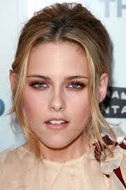 Maddie Simpson editorial photography. Image of angeles