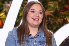 Lola Wilson's Instagram, Twitter & Facebook