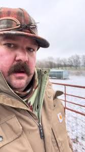 Cold icy day in Central Texas #ColdWeather #Icy #IceStorm #KeepRanchin  #KingOfTikTok #RanchLife #Ranch #RanchTok #AgTok