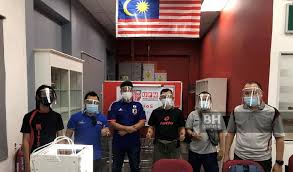 Sebagai sebuah negara yang merdeka dan berdaulat, malaysia mempunyai bendera dan lagu kebangsaannya sendiri. Covid 19 Pakar Sukarelawan Upm Hasilkan 5 000 Perisai Muka