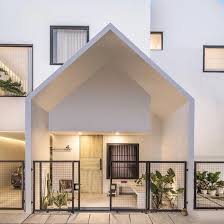 Pilihlah tanaman yang bentuk dan ukurannya minimalis, sesuai dengan konsep teras anda. 10 Inspirasi Desain Teras Rumah Minimalis Yang Teduh