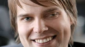 Svenska spel tappar kommunikationsbossen