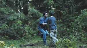 Ils se rendent compte que la ville est habitée par des morts vivants avides de chair humaine. Critique Dans La Foret De Gilles Marchand Critikat