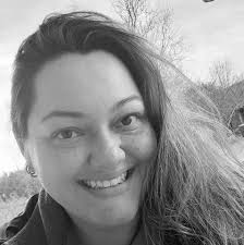 Happy Social Worker Month, Lacey Vinson! Lacey is our Master Level Social  Worker who provides bereavement support to all our patient's loved ones!  💚Lacey's passion is to create a safe space for