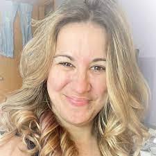 Kelly Nygaard's Instagram, Twitter & Facebook