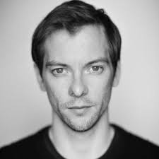 Oliver Gilbert (@larrygrahame)