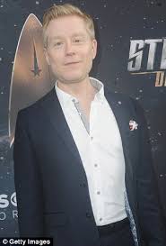 Anthony rapp at the premiere of star trek: Rose Mcgowan Leads Charge Against Kevin Spacey On Twitter Daily Mail Online