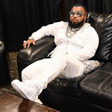 Cops say baby blue and a friend were next to their vehicles when … read more Pretty Ricky Rapper Baby Blue Charged For His Alleged Role In 24 Million Covid Relief Fraud Scheme