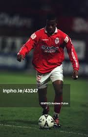24/11/2000 Eircom League Avery John of Shelbourne