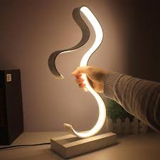De la grande lampe à poser à la petite lampe d'appoint, optez pour notre large gamme de lampes tous styles. Creative Design Spirale Led Desk Lampe De Table Modern Desk Lamp Desk Lamp Design Table Lamp Design