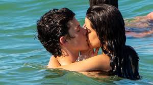 I made it about my evil and my fear, and she comforted me, shawn assured. Heisse Kusse Hier Geben Shawn Mendes Camila Cabello Gas Promiflash De