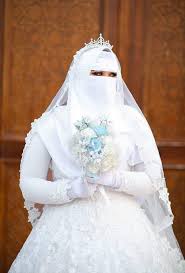 Pin By Kamani Zest Girls On Islam 7jab Wedding Hijab Styles Muslim Brides Dresses