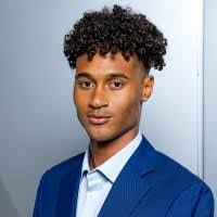 Danielle Aranas's Instagram, Twitter & Facebook