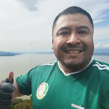 Queridos amigos, les comparto que recibí el “micrófono de oro 2023: Por  trayectoria artística como cantante de regional mexicano” gracias a su amor  y a su apoyo, a mi familia ❤️ y