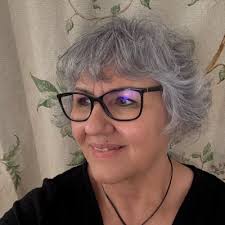 On Monday 12 April, I was admitted to the Supreme Court of Queensland as a  lawyer. Many thanks to my family for their continued support. Thank you to  Scott Malcolmson for moving