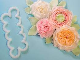 4 Easiest Rose Cutter Ever Flowers Rose Ranunculus Carnation English Rose Includes Ads Sugar Flowers Tutorial Fondant Flower Tutorial Flower Tutorial