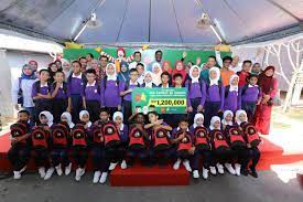 See more of corporate social responsibility (csr) in malaysia on facebook. Mcdonald S Malaysia 6 000 Urban Poor Primary School Kids Gets A Good Head Start To School Year 2018