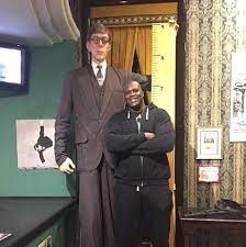 Two years later, he posted a hilarious picture on instagram of him standing next to shaq, or at least half of the nba star… Best 30 Shaquille Oneal Fun On 9gag