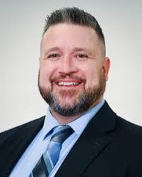 Drew Farr's Instagram, Twitter & Facebook