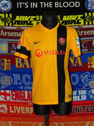 Find sg dynamo dresden vs fc ingolstadt 04 result on yahoo sports. Dynamo Dresden Home Football Shirt 2013 2014 Sponsored By Veolia