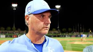 Jordan Lyles exits early with back tightness