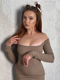 AliceHudson Cam Model Profile | Stripchat