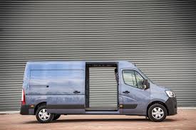 Watch our new 2020 renault master review autoebid. Car Review 10616 Renault Master