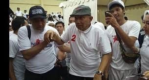 Amien rais mengaku telah menerima uang dari sutrisno bachir sebesar rp600 juta, tetapi dia amien rais mengungkapkan hal itu dalam jumpa pers di kediamannya di jakarta selatan, jumat. Kumpulan Berita Meme Amien Rais Golkar Pertanyakan Amien Yang Sebut Hotel Borobudur Banyak Jin
