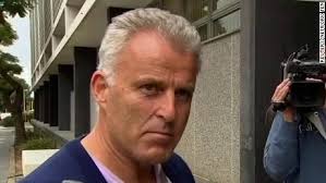 De vries was shot while leaving the rtl broadcasting studio last week. Famous Crime Reporter Peter R De Vries Attacked In Amsterdam Cnn Video