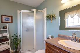 It's very relaxing and elegant, soria says. Top Paint Colors For A Large Bathroom Picone Home Painting Paperhanging