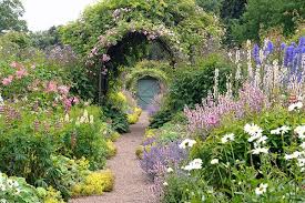 Summer Garden Visits A Hume Country Clothing Blog Garden Visits Beautiful Gardens Garden Tours