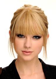 Long bob frisuren alles uber den langhaar bob haarschnitt. Taylor Swift Pretty Bangs And Long Lashes Frisur Pony Blond Frisuren Mit Pony Lange Haare Frisur Ideen