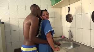 Comme le réveil matinal avec ma voisine très excité, on baise debout à la  cuisine au début comme dans un film au Cameroun en Afrique noir - XNXX.COM