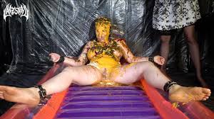 Trash Bag Carnie Is Punished - free video - UMD
