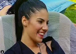 La 25enne giulia de lellis unisce l'utile al più utile, approfittando dell'esotismo del luogo. Grande Fratello Vip Giulia De Lellis Racconta La Sua Prima Notte D Amore Con Andrea Damante