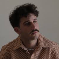 100+ perfiles de «Lialios»