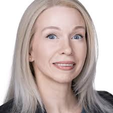 What nail salon serves mimosas?