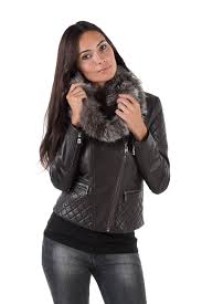 Et surtout, ils permettent de personnaliser la coiffure de votre fille ! Accessoires En Cuir Ref Tour De Cou Riv16 Gris Argente Gris Argente
