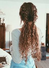 If your curls are tight, then style them in this classic look. 5 Ways You Can Style Naturally Curly Hair And Look Amazing Curly Hair Women Long Hair Styles Little Girl Curly Hair