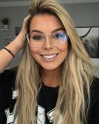 Katrina Winter's Instagram, Twitter & Facebook