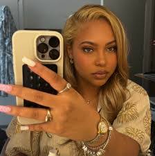 Nina Berry's Instagram, Twitter & Facebook