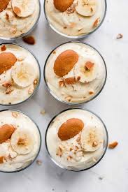 I peeled four very ripe bananas, broke them into pieces, microwaved them on a plate. Magnolia Bakery Banana Pudding The Recipe Critic